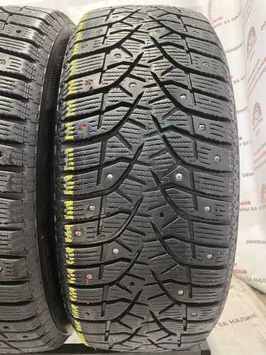 Bridgestone Blizzak Spike-01  R16 205/55