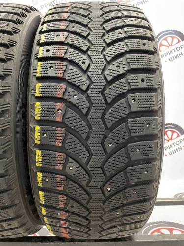 Bridgestone Blizzak Spike-01  225/50 R17