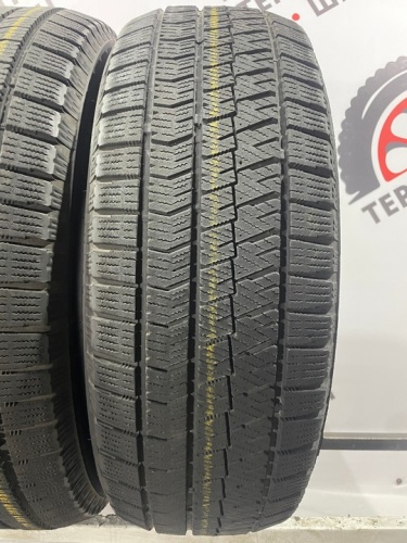 Bridgestone Blizzak VRX2 R17 225/60