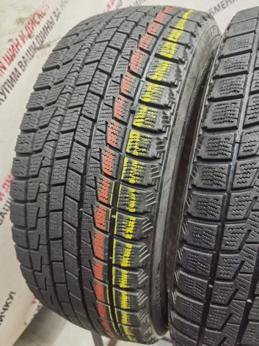 Bridgestone Blizzak REVO1 R17	215/45