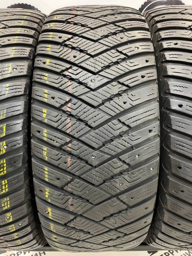 Goodyear UltraGrip Ice Arctic SUV 4x4 R18   265/60
