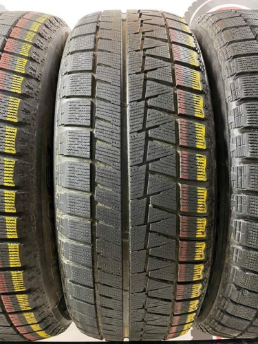 Bridgestone Blizzak  Revo GZ R17 215/60