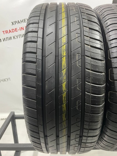 Goodyear EfficientGrip R17 215/55