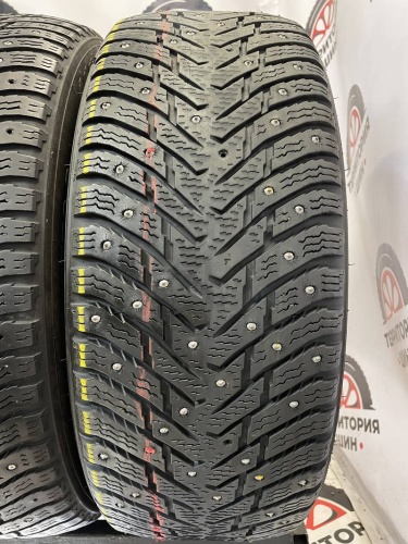 Nokian Hakkapeliitta 8 R 17 215/55 T98