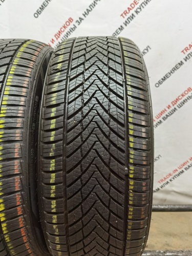 Rotalla Setula 4-Season RA03 R16 205/55