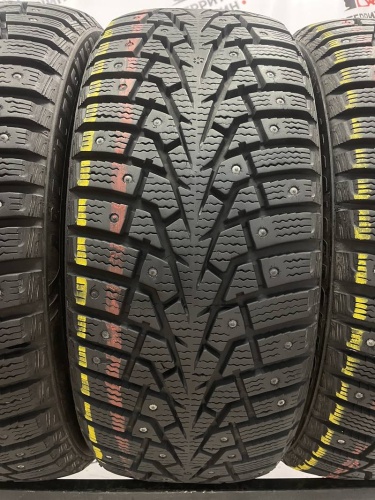 Maxxis Arctictrekker NP3 R17 205/50