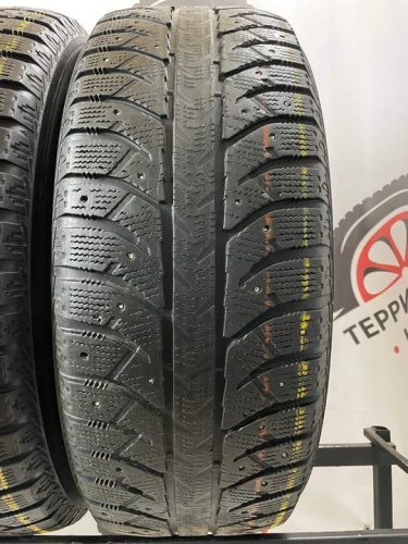 Bridgestone Ice Cruser 7000 R16 215/60