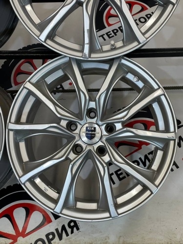 Литье Ниссан R17 5*114,3	7,5J ET45 ЦО 66,1