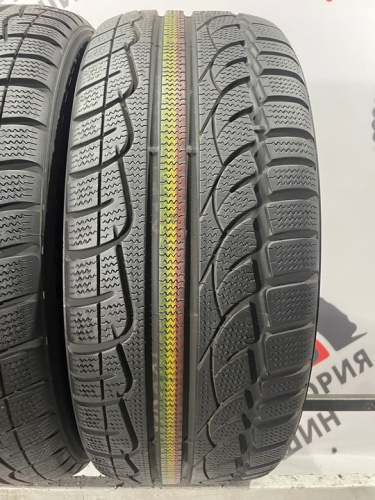 Kumho I'Zen XW KW17 R16 215/55