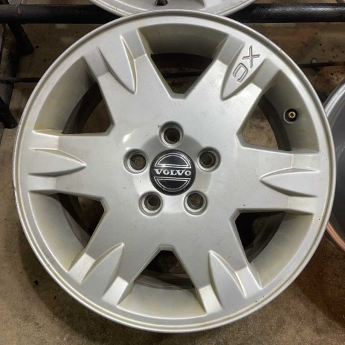 Литые VOLVO  R16 5х108 ЦО64.1 7J ET49