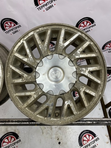 литье Тойота 6j 5*114.3 ЕТ45 ЦО 60.1 R14