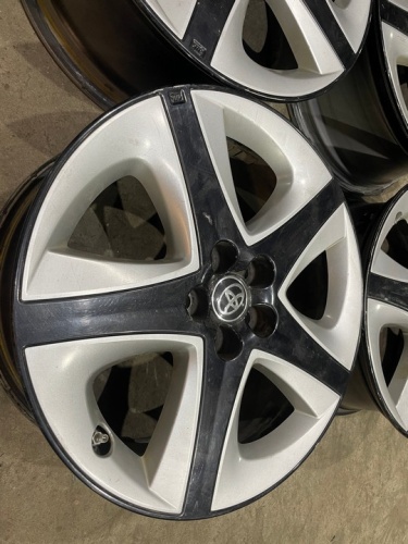 Диски Литые Toyota 5*114.3 R17 ЕТ50 ЦО60.1