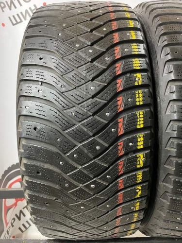 GoodYear UltraGrip Arctic 2 R18 235/45