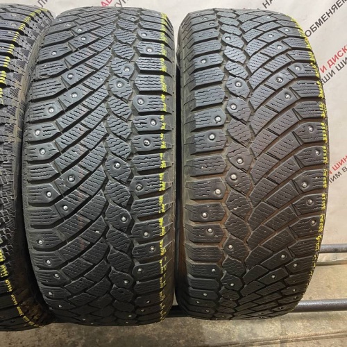 Gislaved Nord Frost 200  215/60 R16
