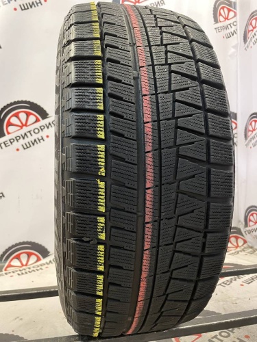 Bridgestone Blizzak Revo GZ R18 235/50