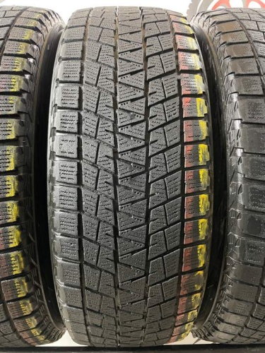 Bridgestone Blizak DM-V1 R17 225/65