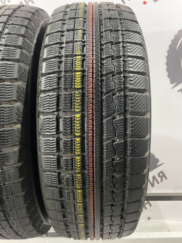 Toyo Winter Tranpath MK4a R16 215/70