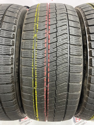 Bridgestone Blizzak VRX2 225/40 R18