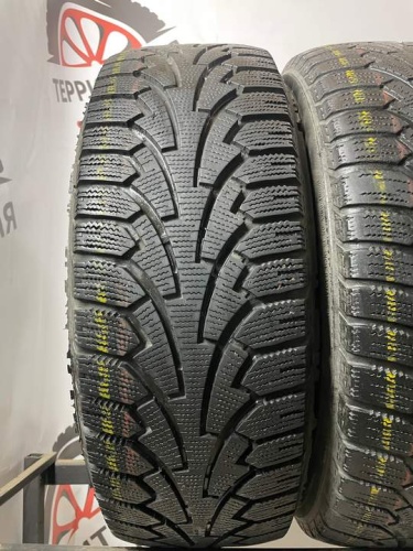 Nokian HKPLT RSI R16 215/65