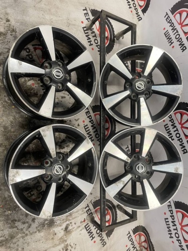 Литые Nissan R16 R16 6.5J 5*114.3 ET40 d66.1