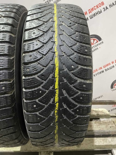 Nokian Tyres Hakkapeliitta 4 R16 215/65