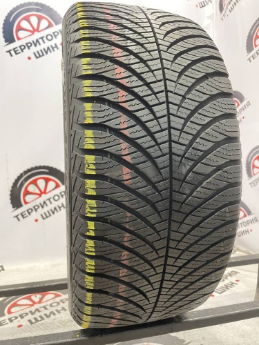 Goodyear Vector 4Seasons R17 225/45