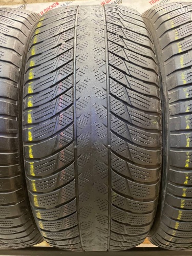 Bridgestone Blizzak LM-001 R19	245/50