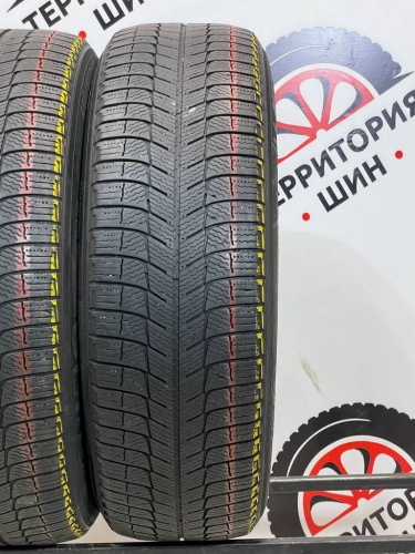 Michelin X-Ice XI3 R17 215/65
