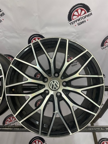 Литье Volkswagen Passat CC R18 5*112ЦО 66.6 ЕТ45