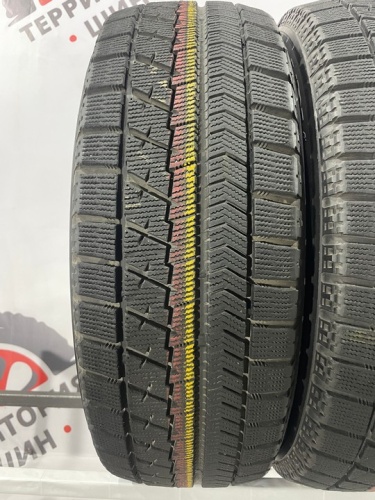 Bridgestone Blizzak VRX R16 215/65
