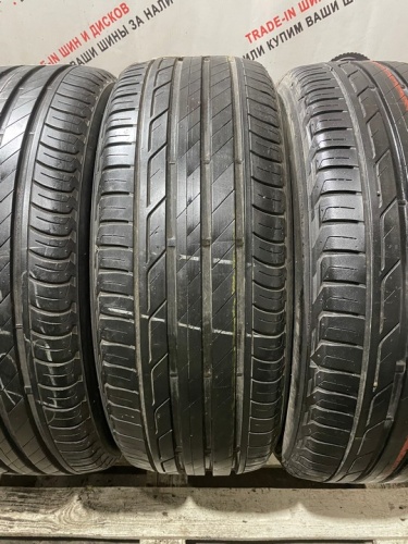 Bridgestone Turanza T001 R18 215/50