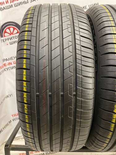 Goodyear EfficientGrip Performance R17 215/55 94V