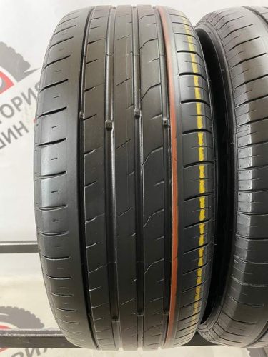 Nexen NFera SU1 R16 215/60