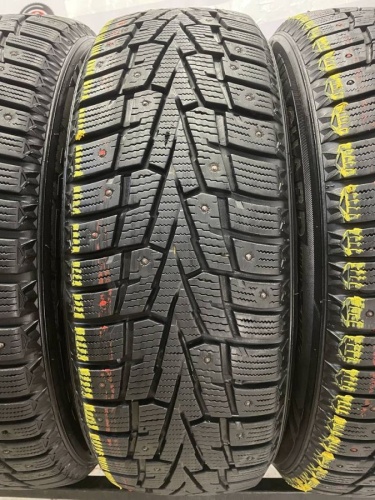 Nexen Winguard WinSpike R17 215/60