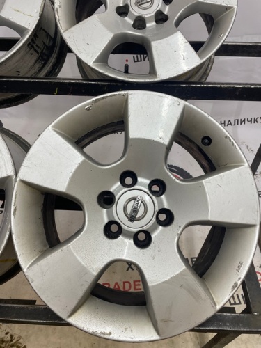 Литые нисан R16 6х114.3 66.1 7j et30