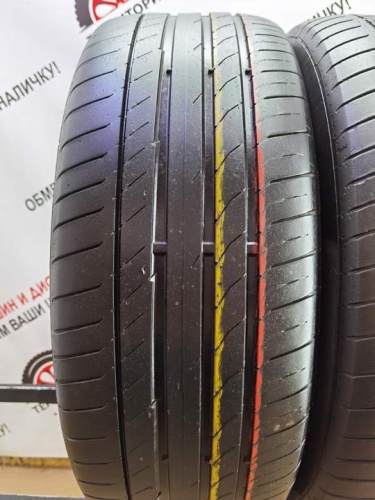 Continetal CSC5 R19 235/55