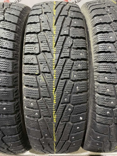 Roadstone Winguard WinSpike SUV R16 215/70