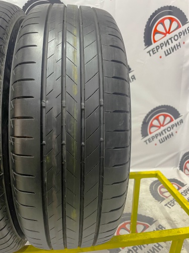 Bridgestone Alenza 001 R17 215/60