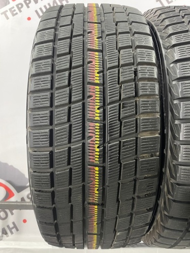 Yokohama Ice Guard IG30 R18 235/50