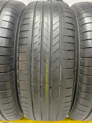 Bridgestone Alenza 001 R17 215/60