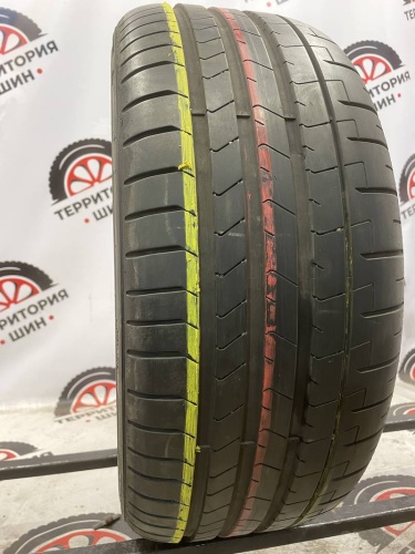 Pirelli P Zero PZ4 R19 235/35
