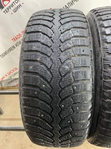 Bridgestone Blizzak Spike 01 R18 235/55