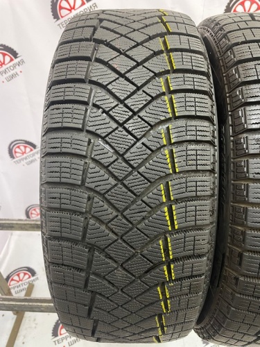 Pirelli Ice Zero R17 215/50 H95