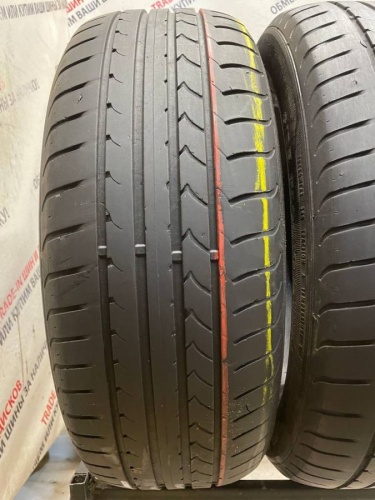 Goodyear EffcientGrip R16	205/60