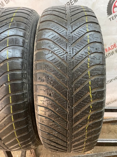 Goodyear Vector 4Seasons 215/60 96H R17