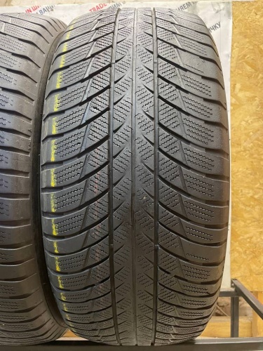 Bridgestone Blizzak LM-001 R19	245/50