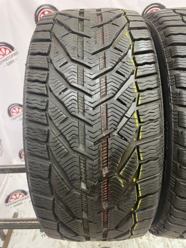Kormoran snow  R18 245/40 97V
