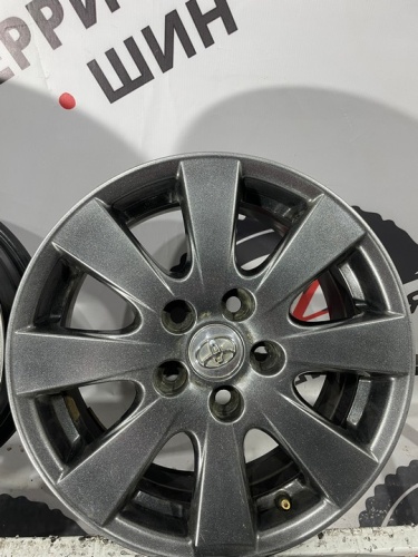 Диски литые Toyota оригинал R16 5x114.3 ET45 ЦО60.1 6.5J
