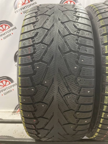 Pirelli Ice Zero 275/45 R20