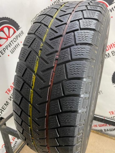 Michelin Latitude Alpin R16 215/65